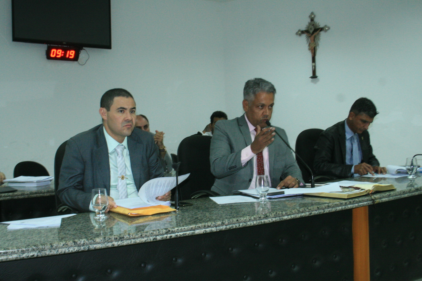 Câmara de Juazeiro aprecia, vota e aprova 12 projetos na última sessão de março