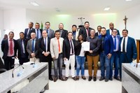 Ivete Sangalo recebe a Comenda Manuca Almeida dos vereadores de Juazeiro