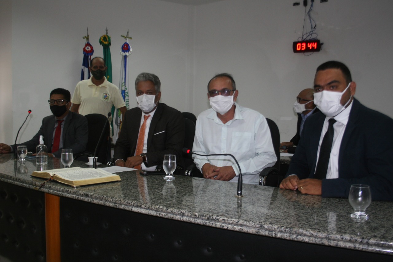 Juazeiro: Vereadores elogiam Executivo, homenageiam falecidos e reiteram necessidade de prevenção