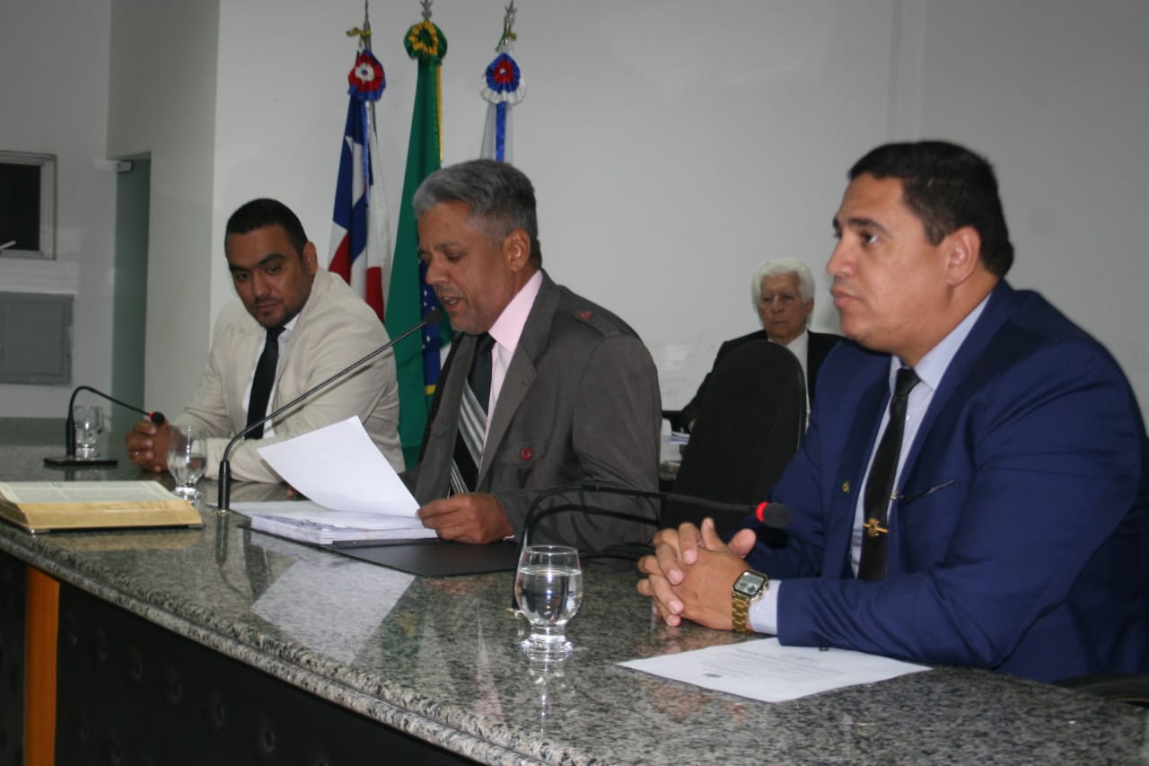 Vereadores dão novas denominações a Praça na Orla e ao Centro gastronômico